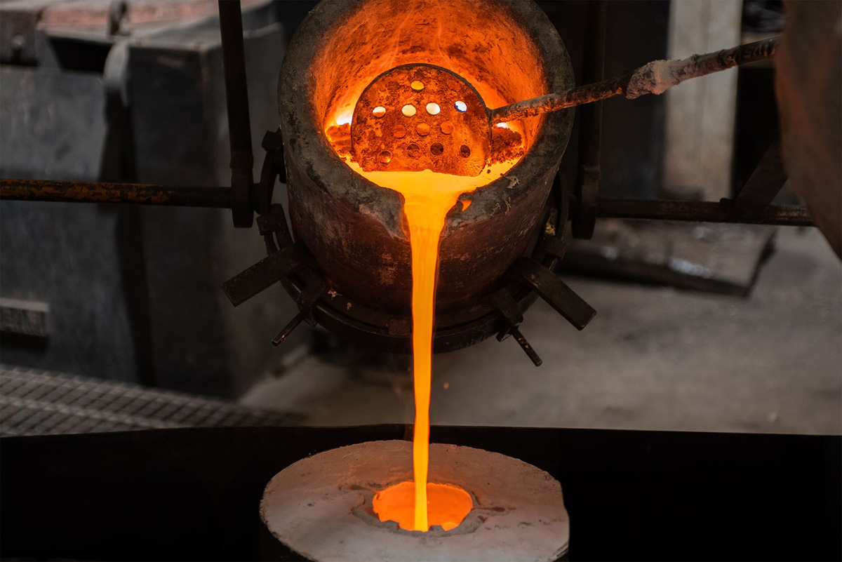 Bronze Dagger Casting